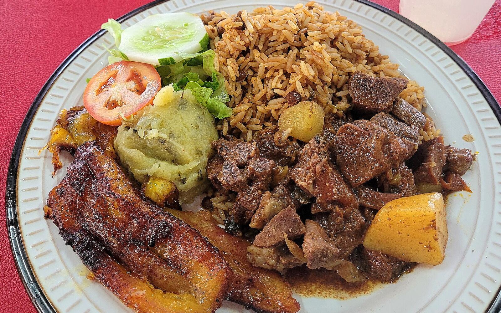 Eten op Curaçao: wat moet je proeven?